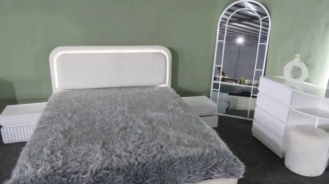 سرویس چوبی|تخت و سرویس خواب|چهاردانگه (تهران), |دیوار