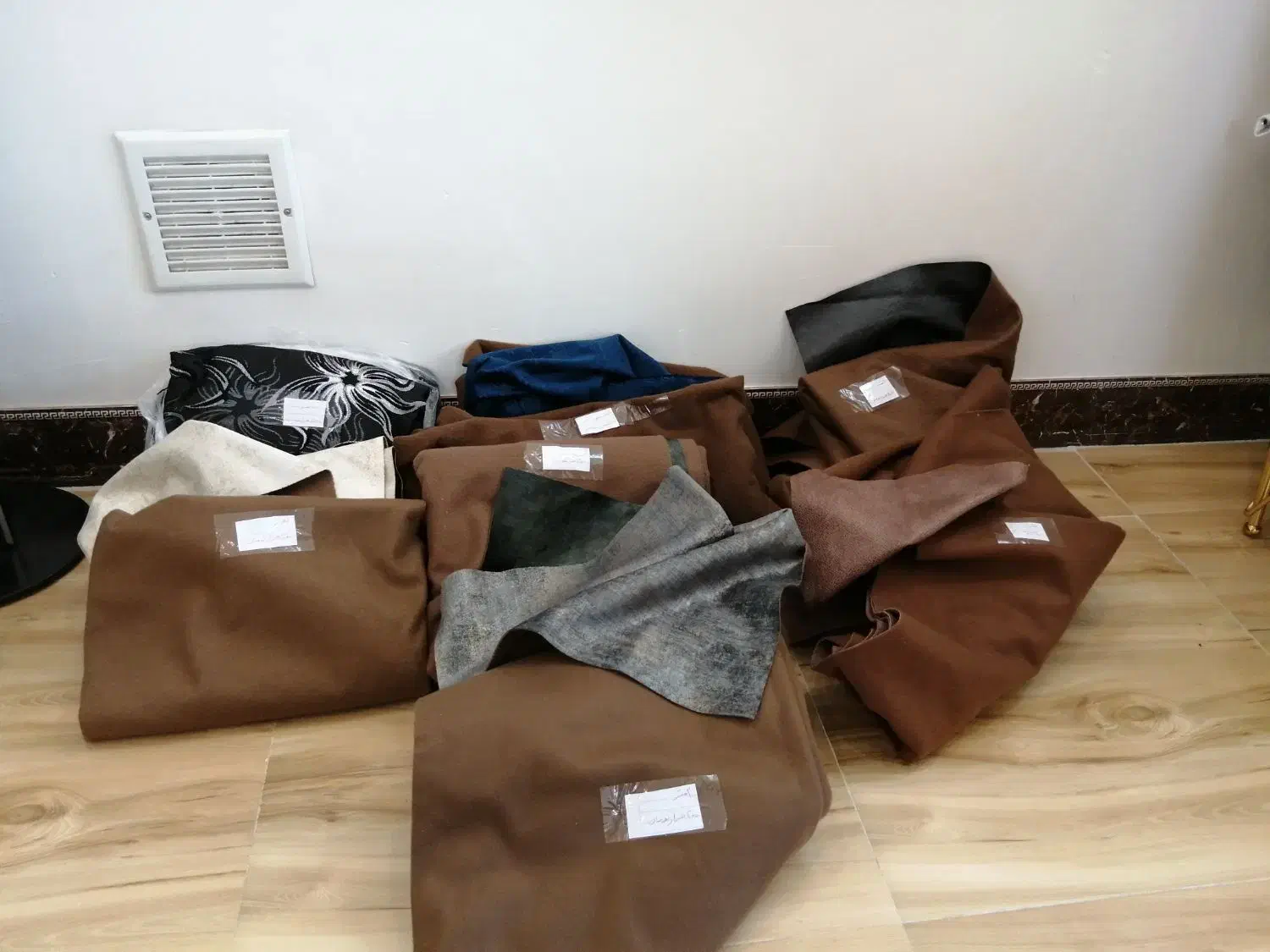 تیکه پارچه مبلی|لوازم خیاطی و بافتنی|قم, امامزاده ابراهیم|دیوار