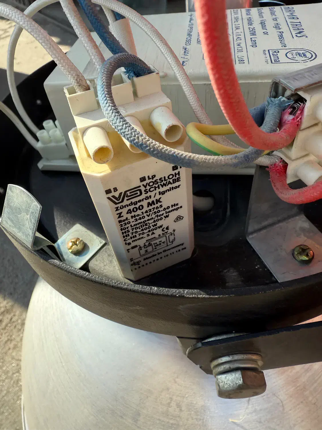 کاسه چراغ 250 وات کارگاهی مازی نور|لامپ و چراغ|فشاپویه, |دیوار