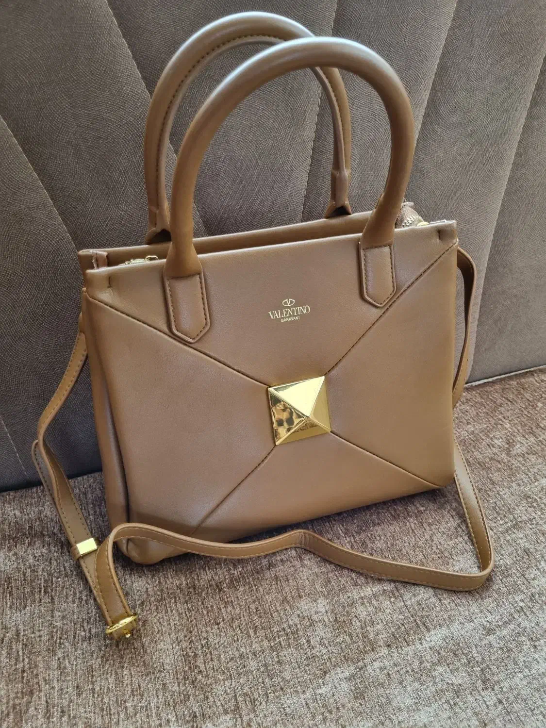 کیف چرم|کیف، کفش، کمربند|بندر انزلی, ساحل قو|دیوار