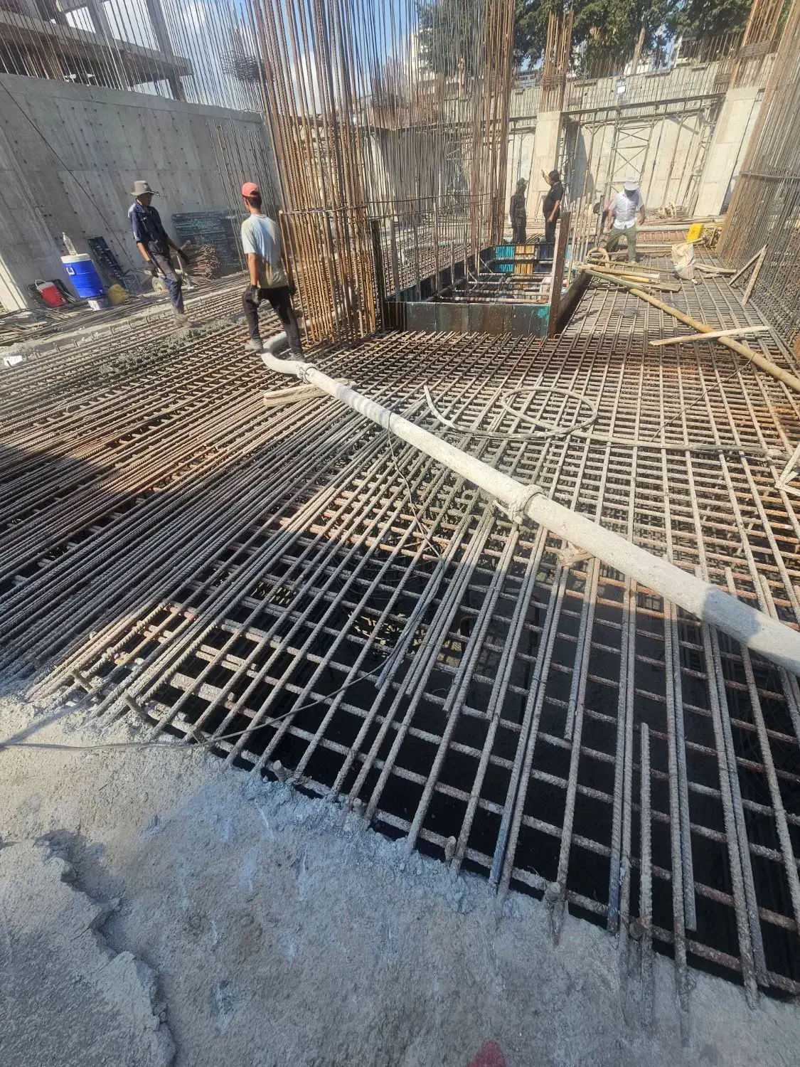 اجرای اسکلت بتنی و سازه نگهبان|خدمات پیشه و مهارت|محمودآباد, |دیوار