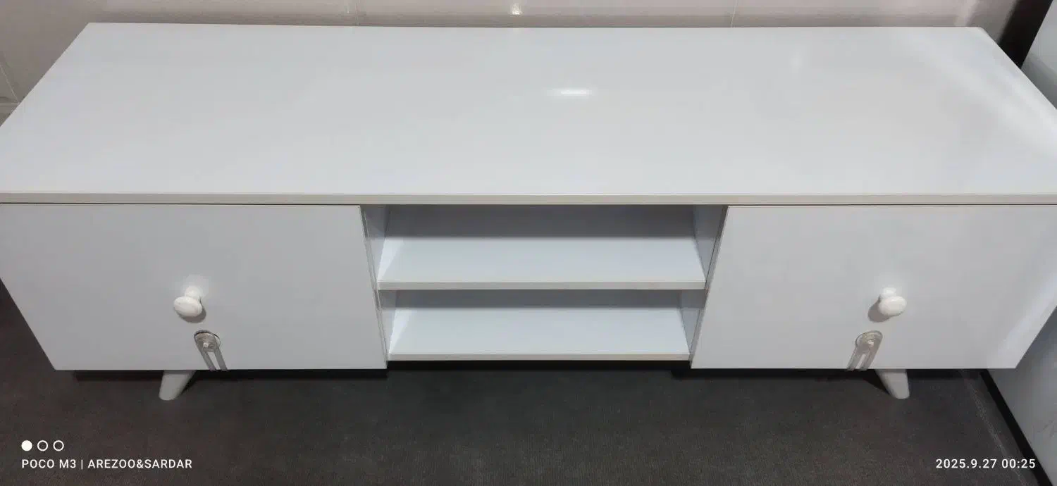 میز تلویزیون بسیار تمیز ونو|میز تلویزیون|گمیشان, |دیوار