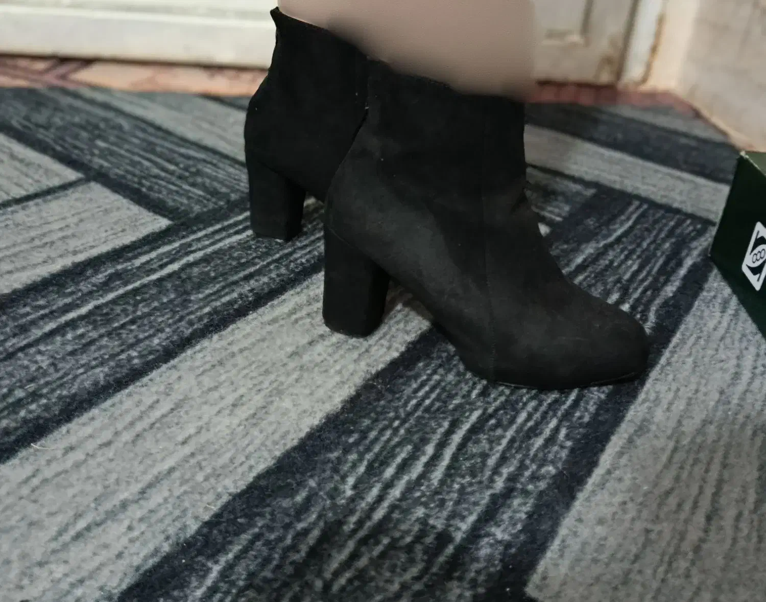 نیم بوت مخمل|کیف، کفش، کمربند|شیراز, شاپورجان|دیوار