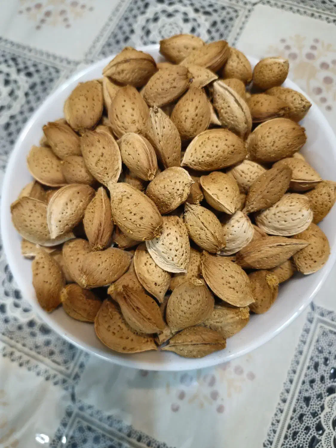 بادام سنگی تازه و نیمه کاغذی ارگانیک|خوردنی و آشامیدنی|جم, |دیوار
