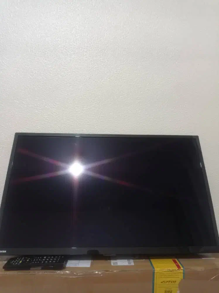 ال ای دی توشیبا..|تلویزیون و پروژکتور|شاهینشهر, فردوسی|دیوار