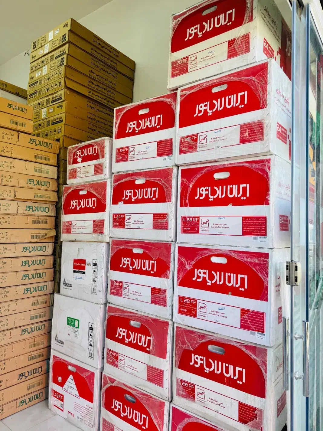 پکیج و رادیاتور|آبگرمکن، پکیج، شوفاژ|رزن, |دیوار