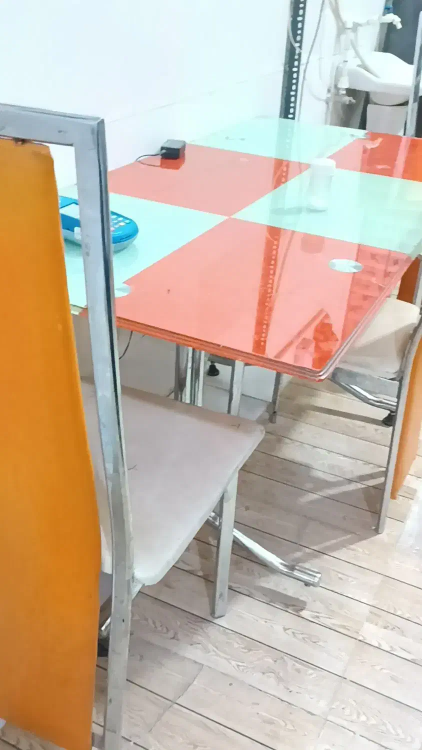 میزنهارخوری باچهارعددصندلی استیل اصل|میز و صندلی غذاخوری|زابل, |دیوار