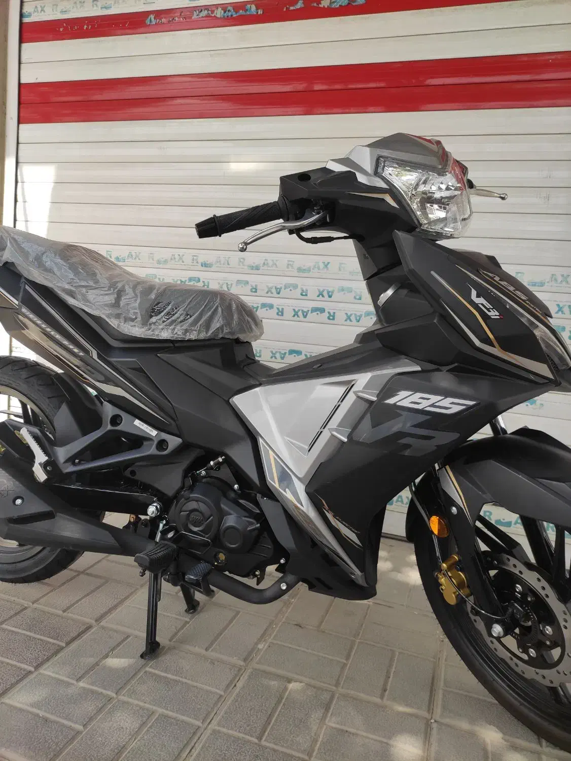 لاکی 185 vf3|موتورسیکلت|اصفهان, ملاصدرا|دیوار