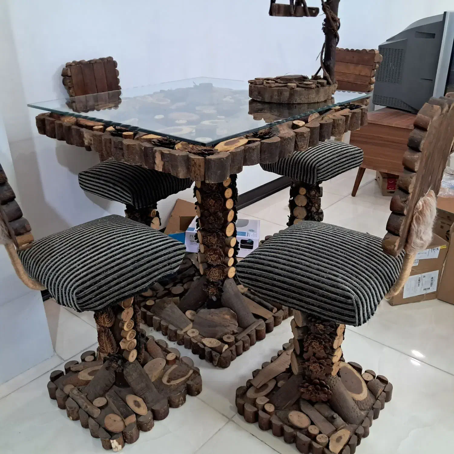 میزغذاخوری ۴ نفره نو نو|میز و صندلی غذاخوری|اشتهارد, |دیوار