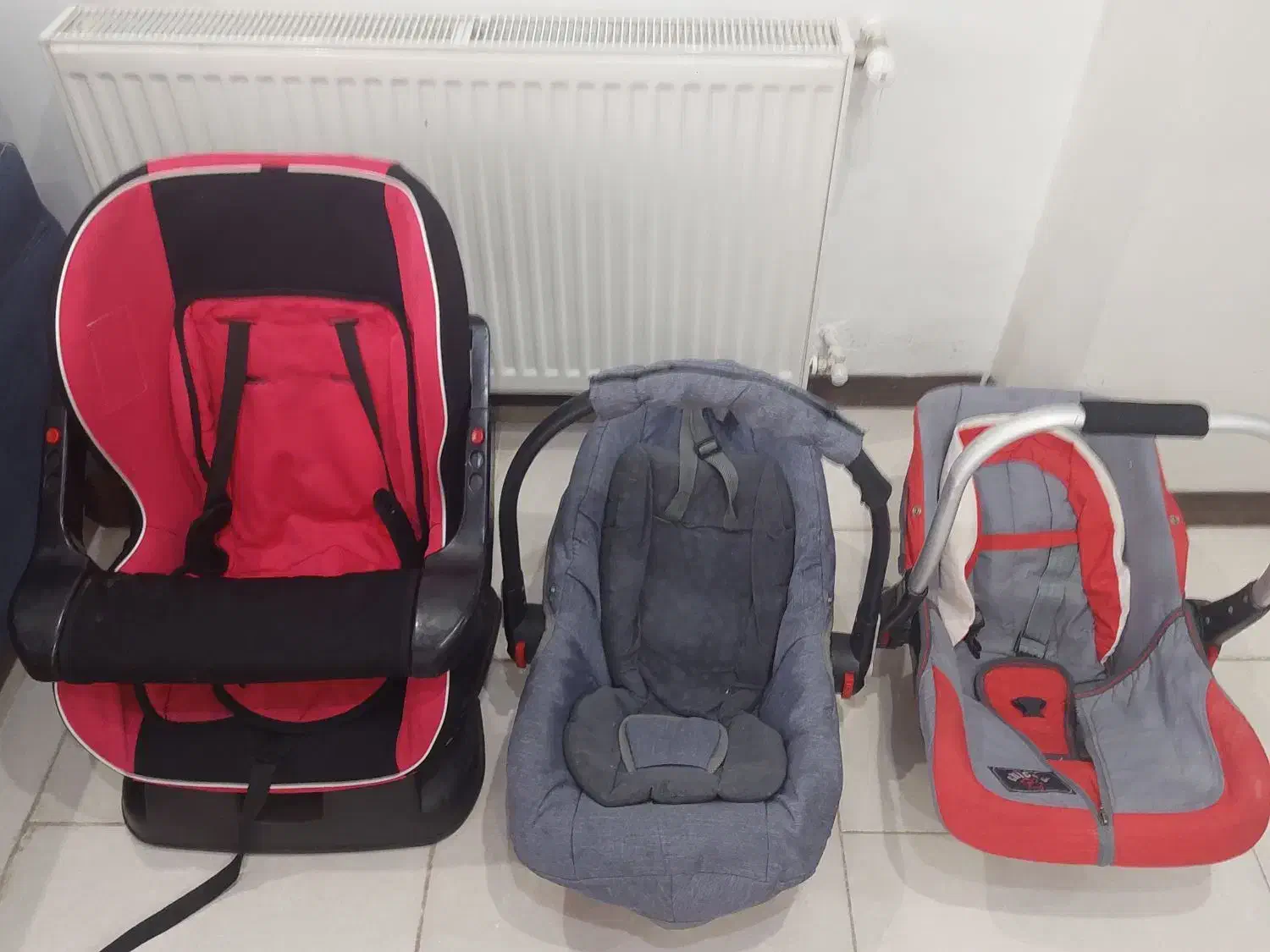 تعدادی وسیله کودک|تخت و صندلی بچه|پردیس, فاز ۸|دیوار