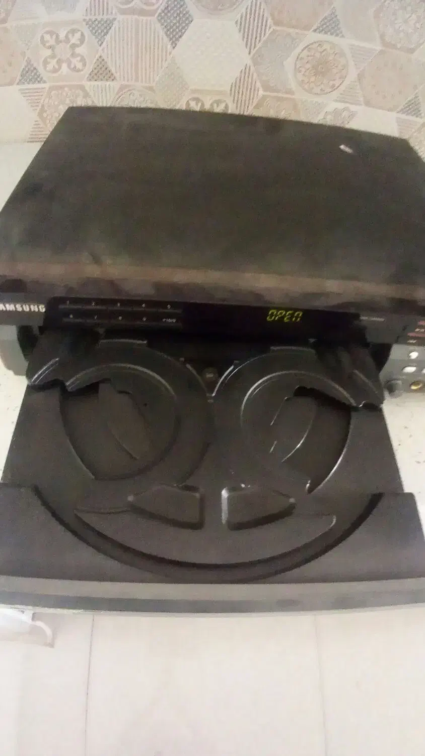 دستگاه سی دی 3دیسک|پخش‌کننده DVD و ویدیو|همدان, |دیوار