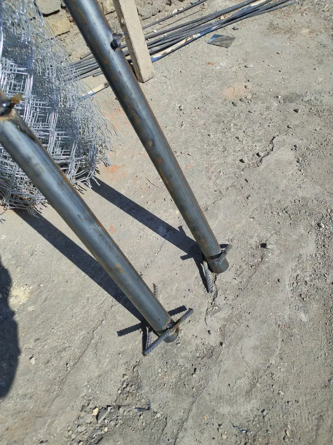 فنس و پایه فنس در ابعاد مختلف|مصالح و تجهیزات ساختمان|کرمان, |دیوار