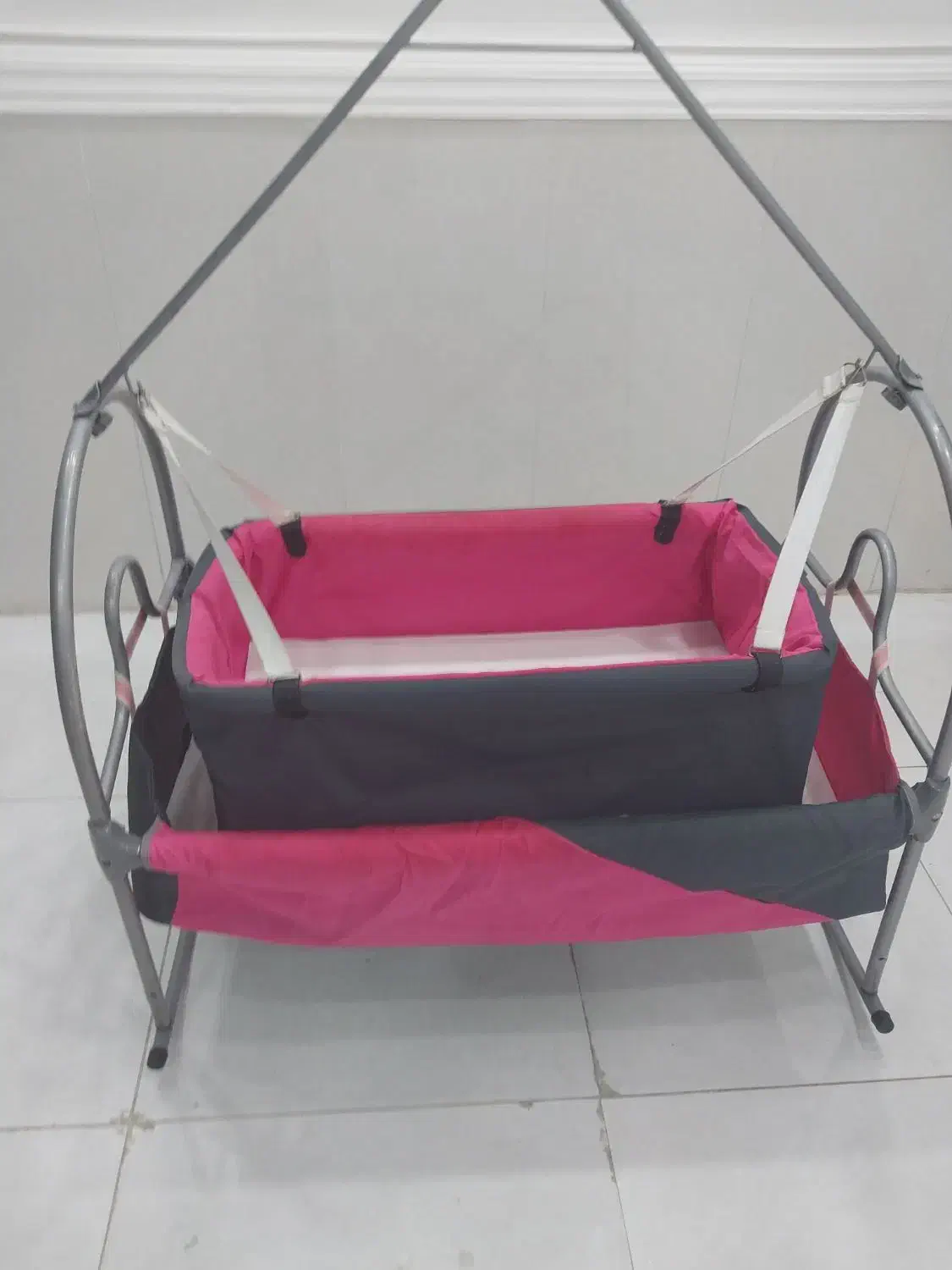 گهواره و تخت نوزاد|تخت و صندلی بچه|اهواز, فاز ۲ پادادشهر|دیوار