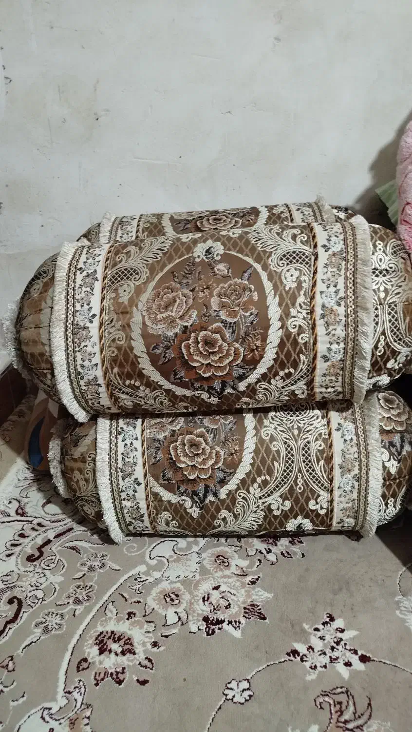 بالشت گرد|پشتی|کوه چنار, |دیوار