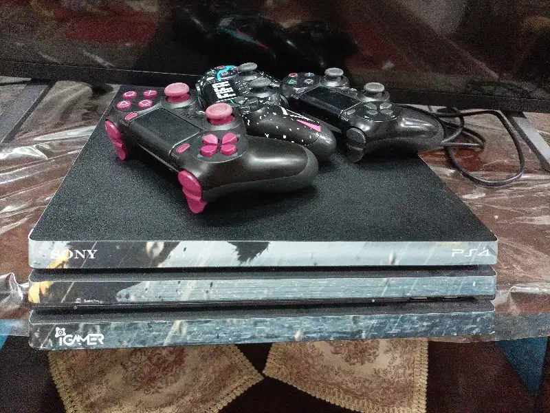 PS4 pro 1tra|کنسول، بازی ویدئویی و آنلاین|نجف‌آباد, کشاورز|دیوار