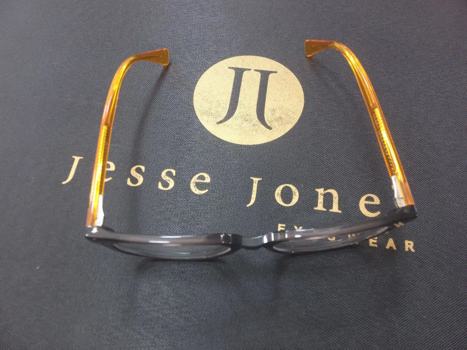 عینک طبی زیبا|حراج|گنبد کاووس, |دیوار