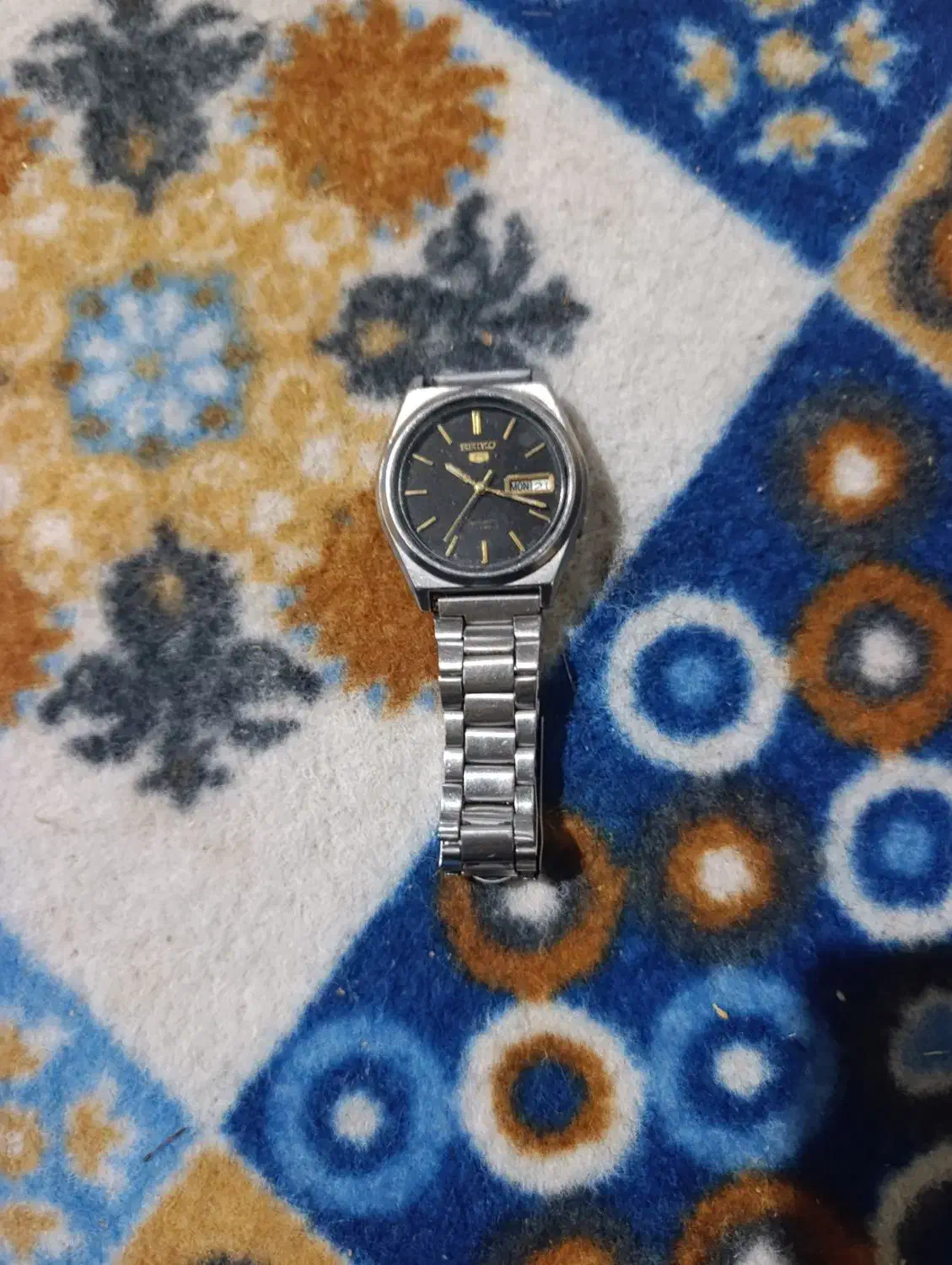 ساعت سیکو پنج|ساعت|شبانکاره, |دیوار