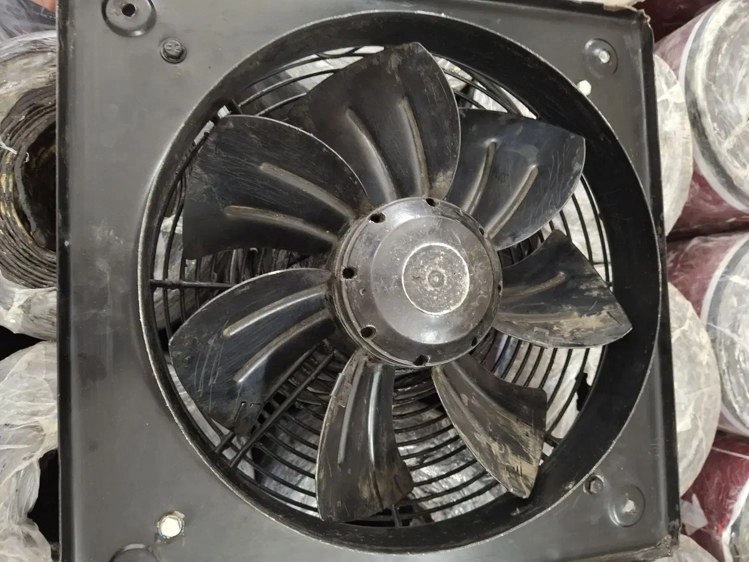 فن هواکش|پنکه و تصفیهکنندهٔ هوا|مشهد, اقبال|دیوار