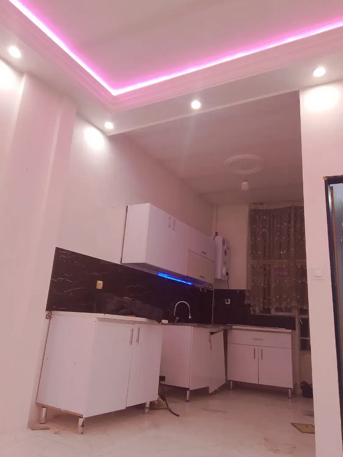 خانه فروشی|فروش آپارتمان|مشهد, زیرکن|دیوار