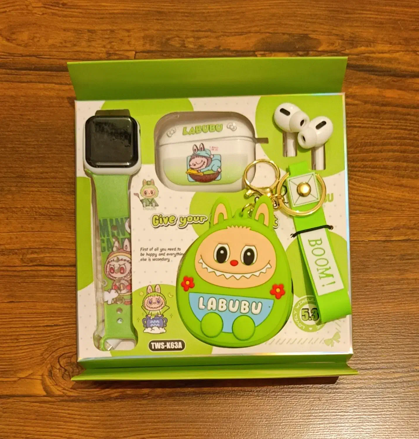 پک هدیه لبوبو ساعت و ایرپاد و کیف دستکلید لبوبو|ساعت|شیراز, سلطان آباد|دیوار