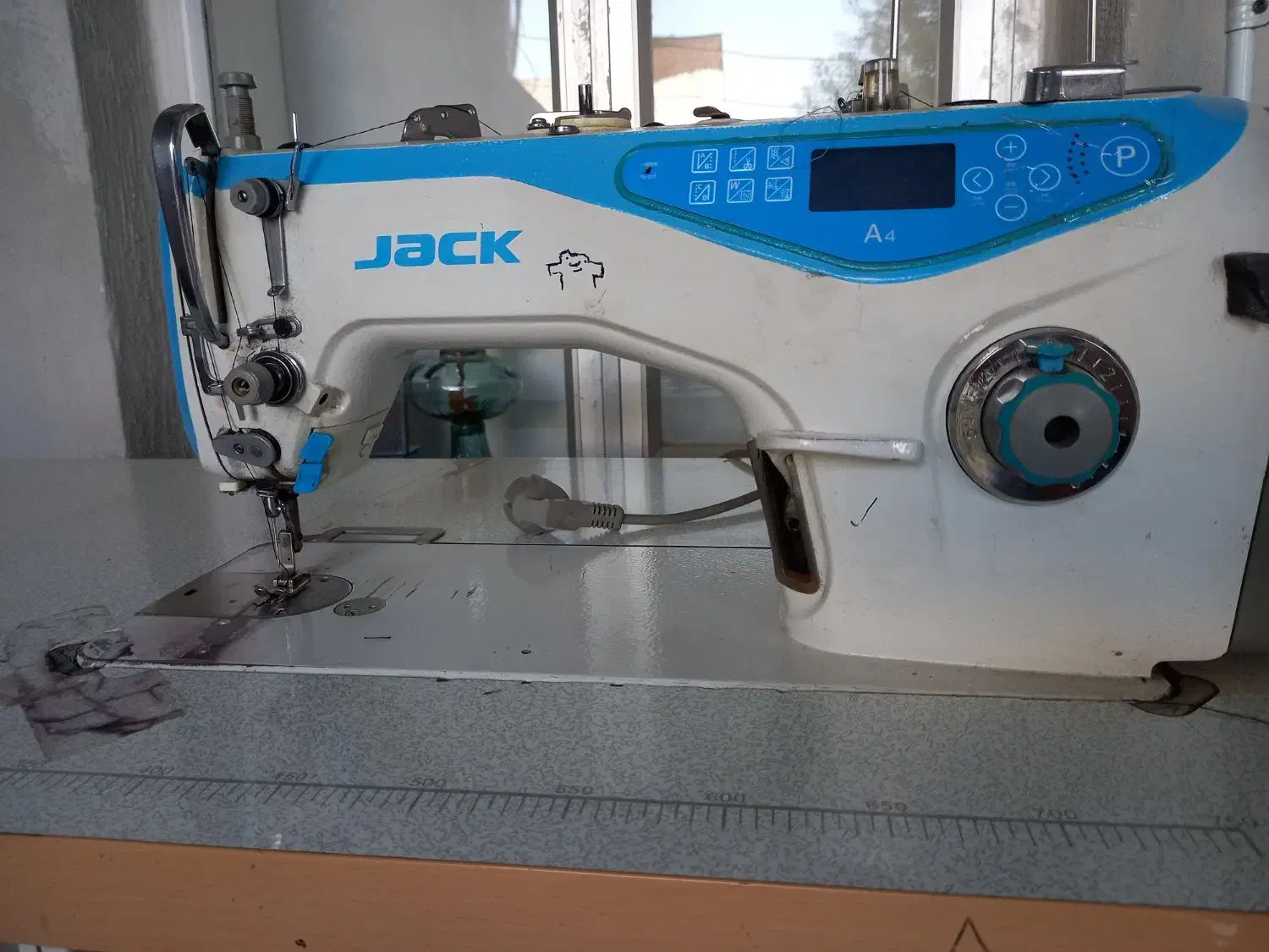 چرخ راسته A4جک|چرخ خیاطی و ریسندگی|سنقر, |دیوار