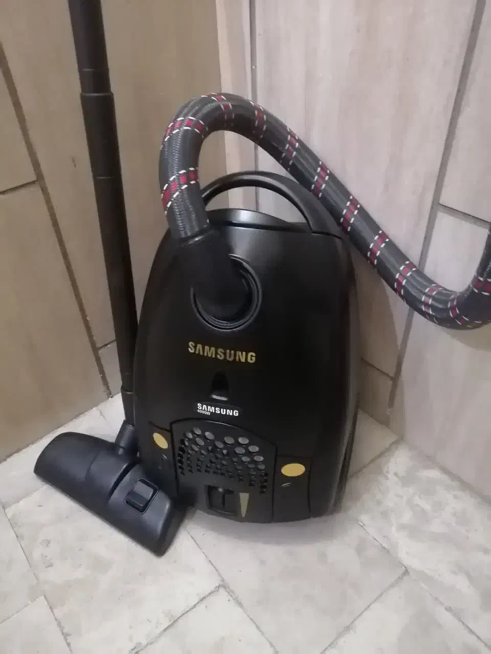 جاروبرقیSAMSUNG اصل کره۴۰۰۰وات درحدنوقوی سالم|جاروبرقی، جارو شارژی، بخارشو|تهران, هفت چنار|دیوار