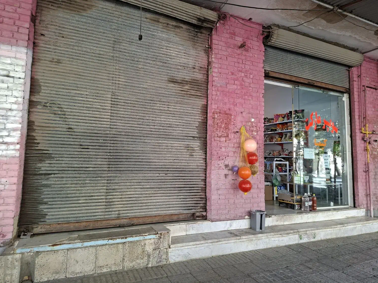 دو عدد مغازه خیابان معلم روبروی هنرستان حاج طوسی|فروش مغازه و غرفه|ملایر, |دیوار