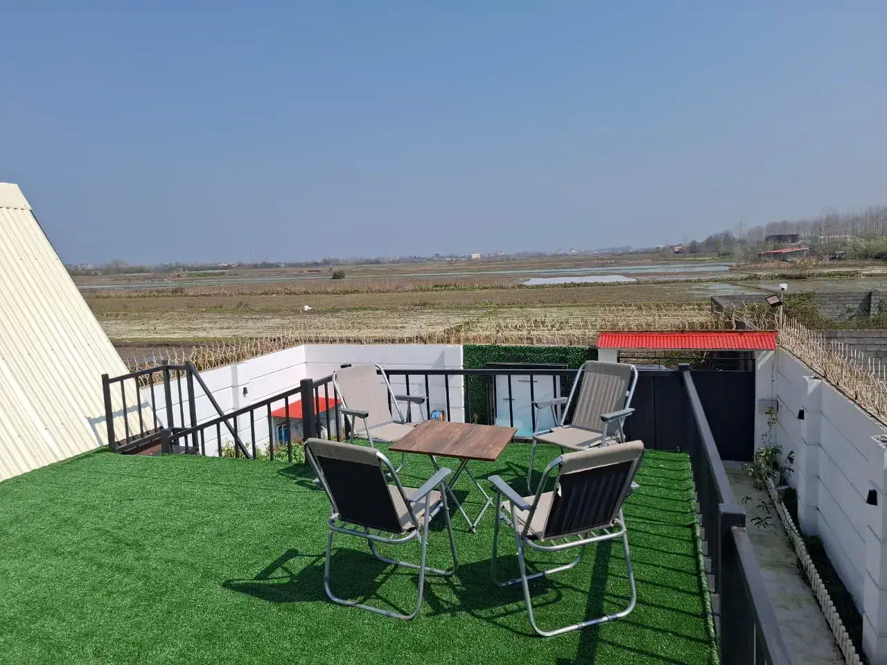 کلبه سوئدی با جکوزی ۱۰ نفره ویو شالیزار|اجارهٔ کوتاهمدت ویلا و باغ|رشت, شالکو|دیوار