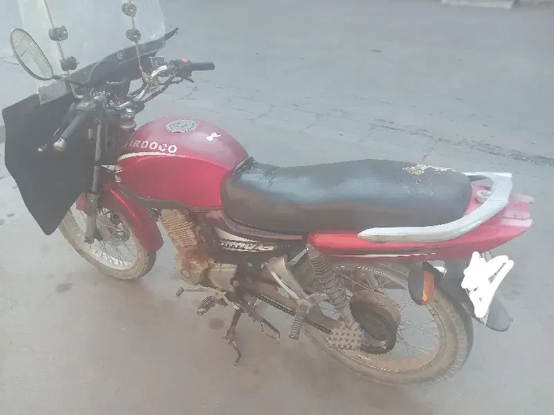 موتورIRDOCOب۶بقمت۶۵۰۰۰۰۰۰تومن|موتورسیکلت|نجف‌آباد, گلبهار|دیوار