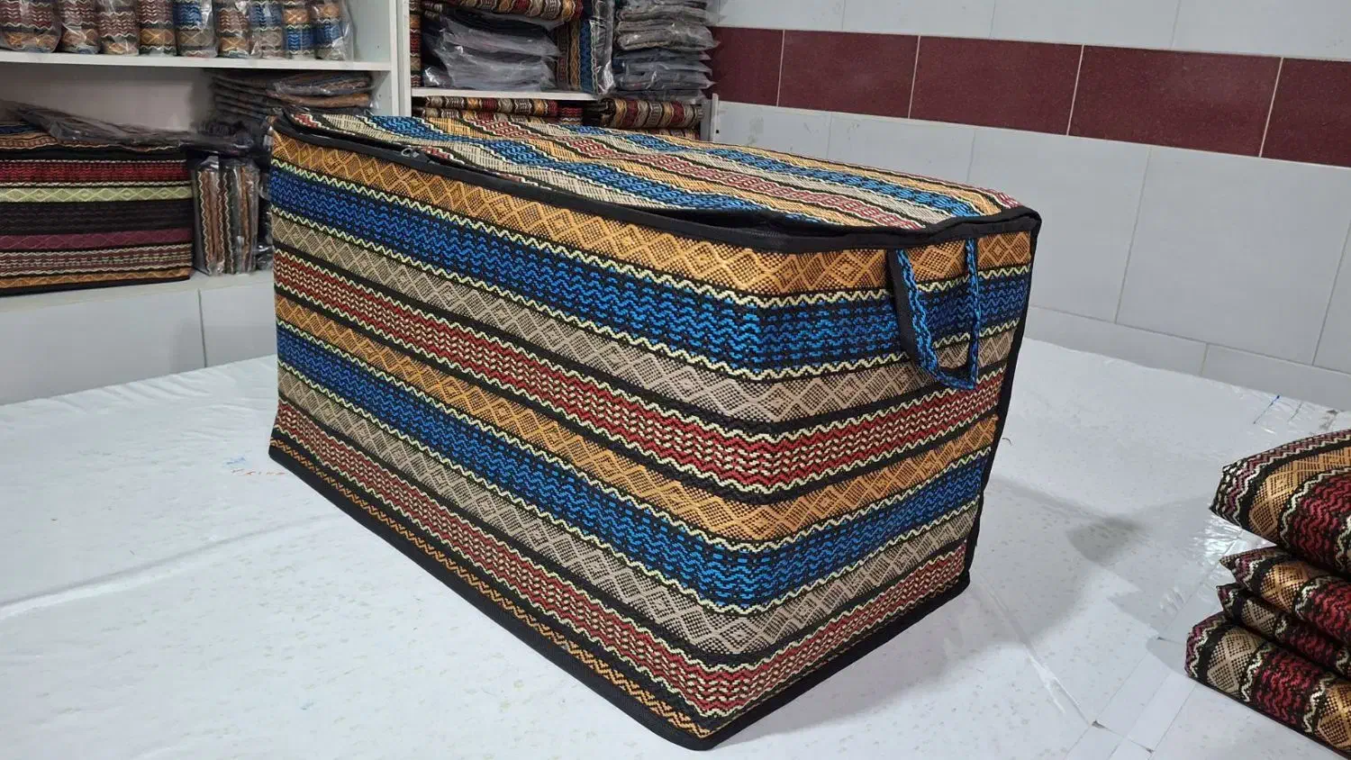 کاور رختخواب، باکس پتوولباس به صورت تک و عمده|رختخواب، بالش، پتو|کرمانشاه, |دیوار