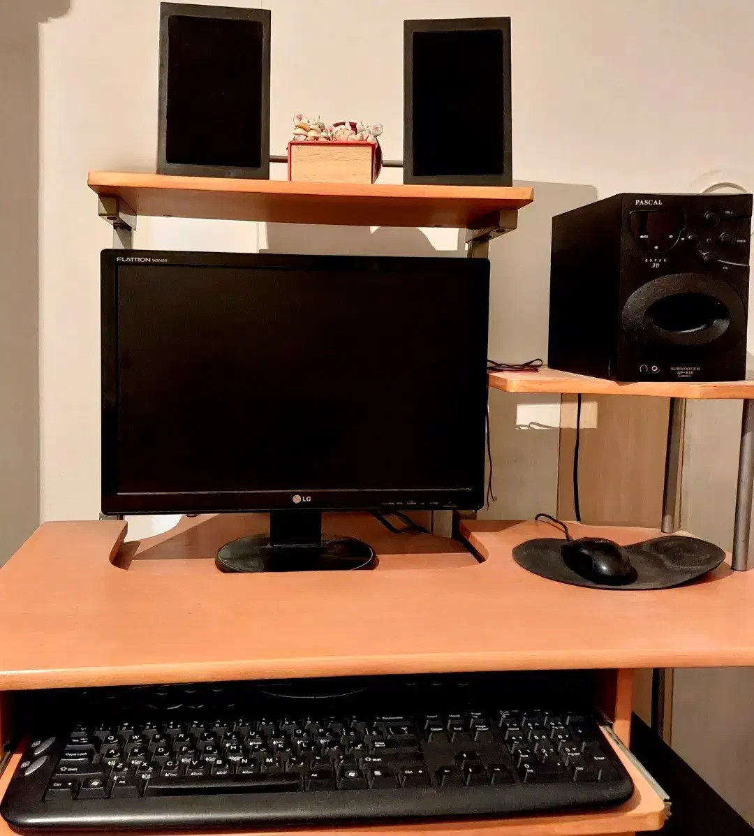 کامپیوتر درحدوتمیز همراه بامیز|رایانه رومیزی|ارومیه, |دیوار