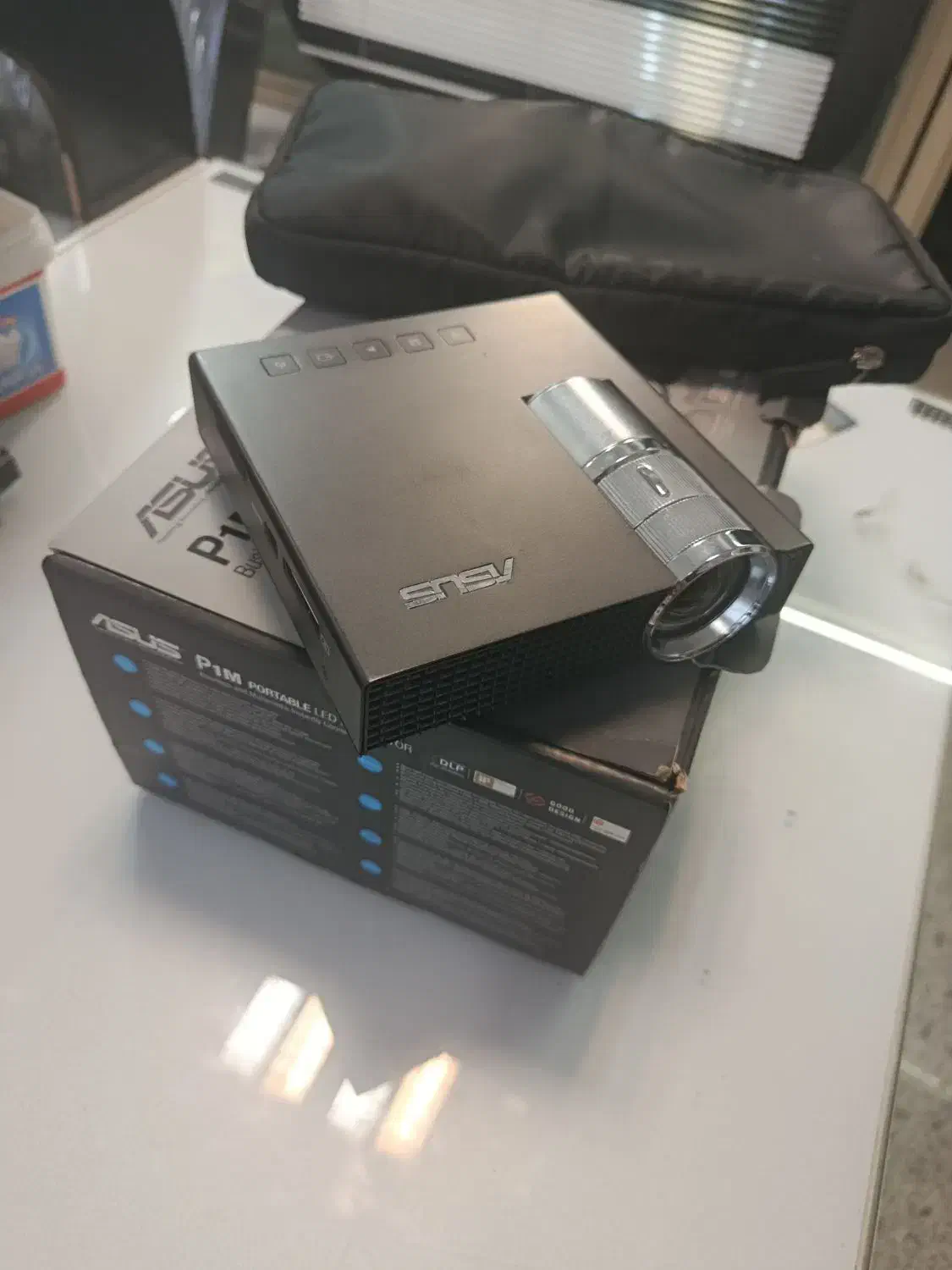 ویدئو پروژکتور ایسوس|تلویزیون و پروژکتور|تهران, فلسطین (میدان انقلاب)|دیوار