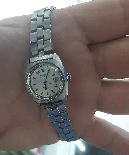 ساعت سیکوزنانه|ساعت|گرمسار, |دیوار