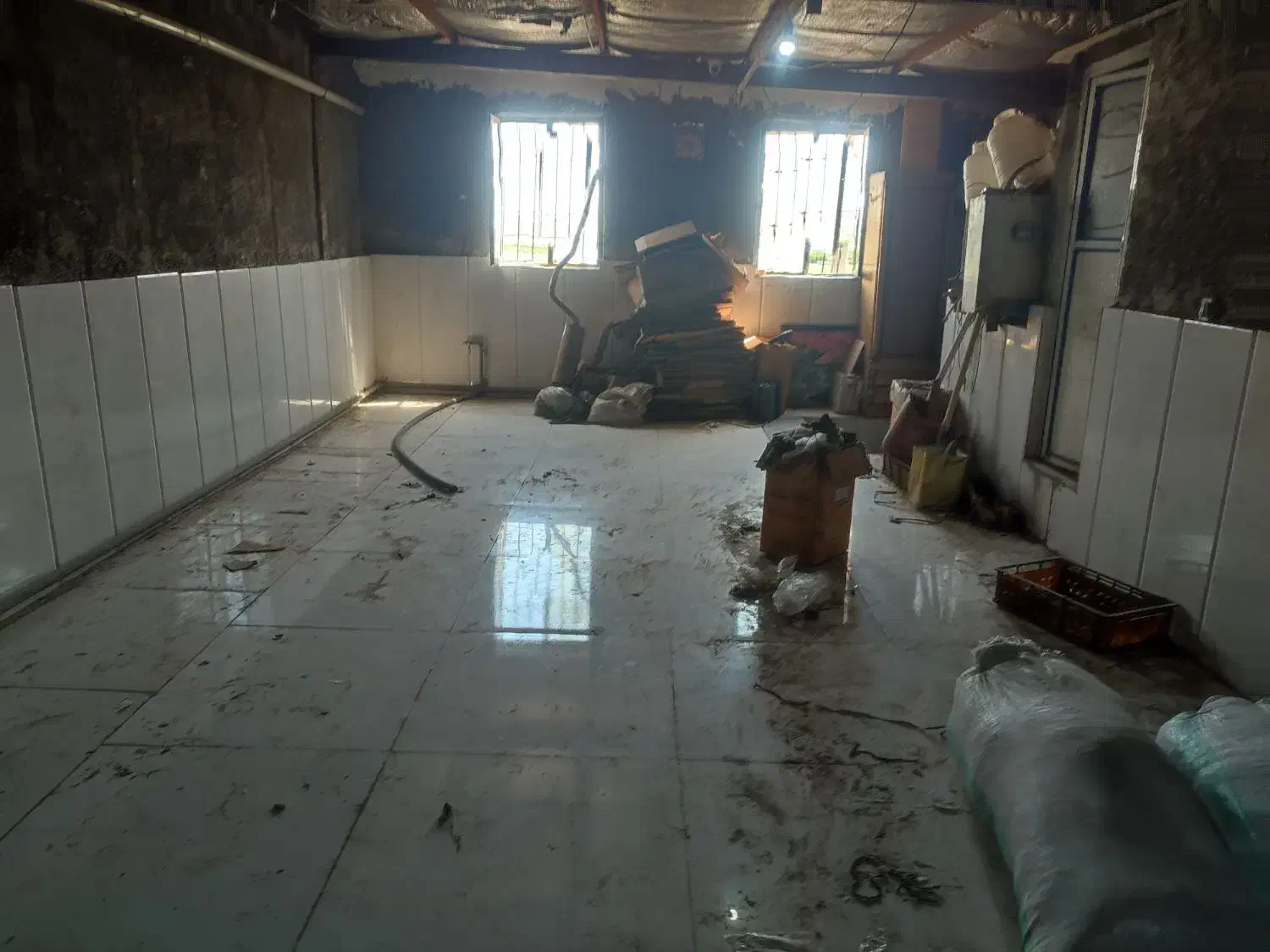 اجاره کارگاه ۳۰۰متری فوری|اجارهٔ دفتر صنعتی، کشاورزی، تجاری|بهارستان, |دیوار