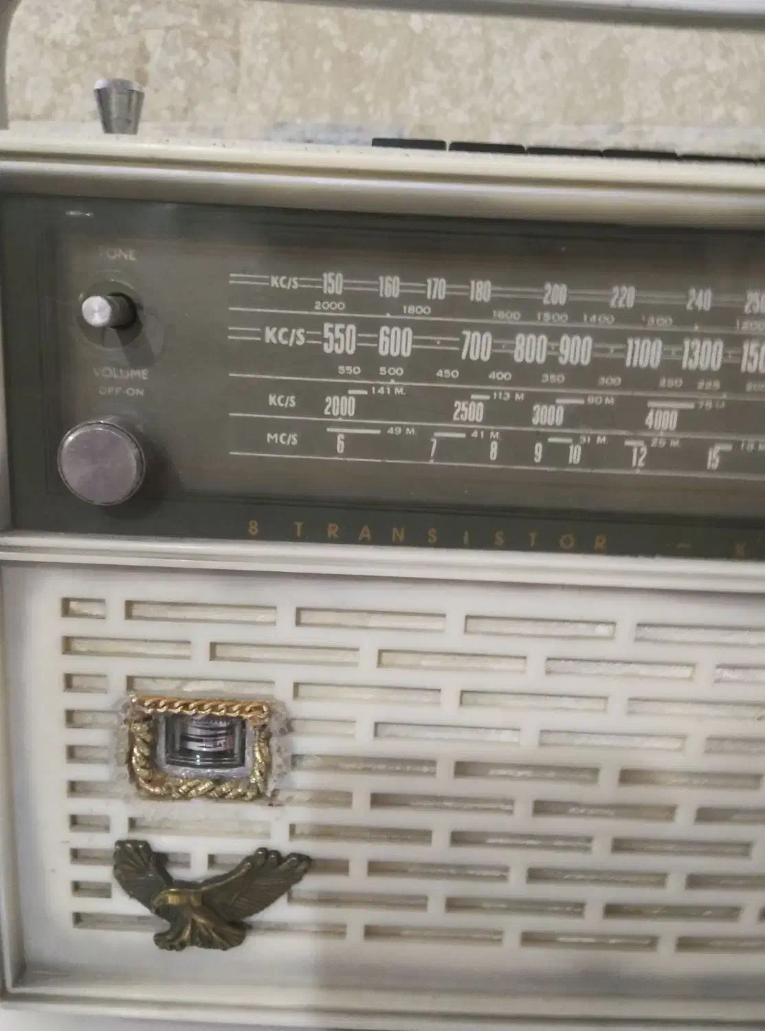 تعدادی اشیاء عتیقه|کلکسیون اشیاء عتیقه|بن, |دیوار