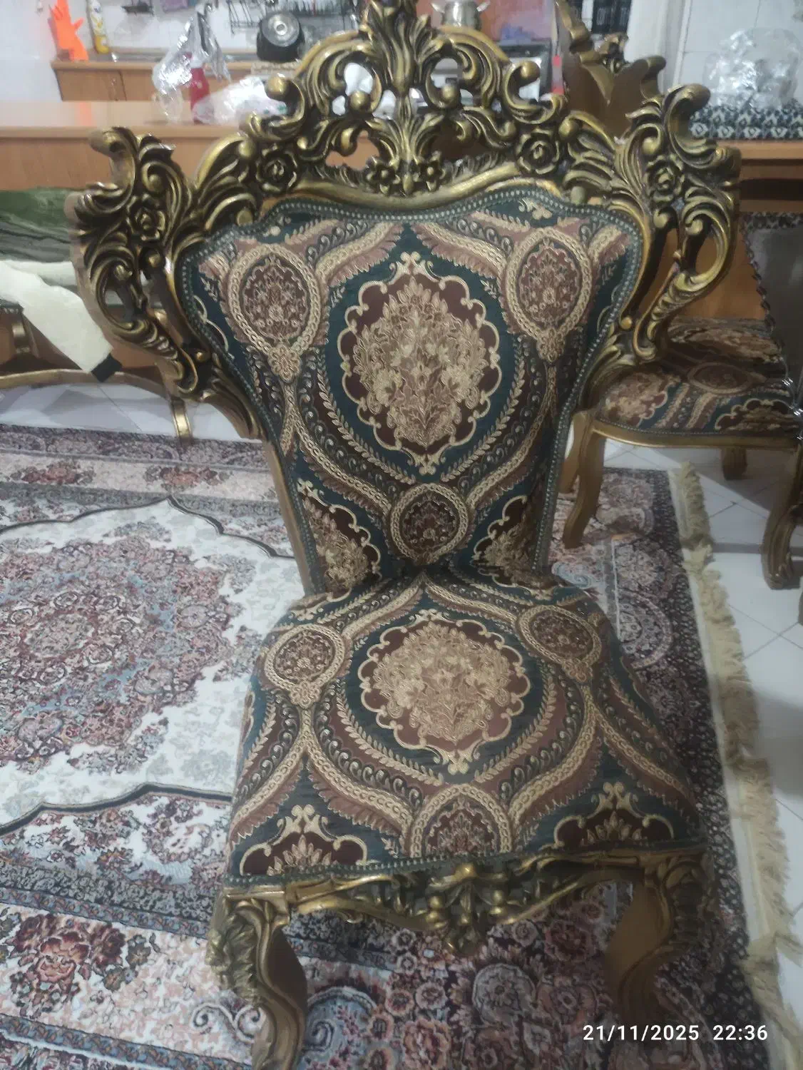 مبل سلطنتی کار کرده|مبلمان خانگی و میز عسلی|تهران, جمالزاده|دیوار