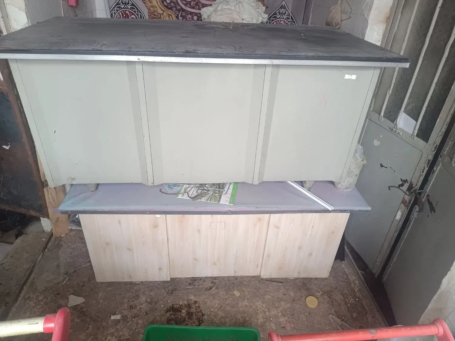 میز فلزی میز آهنی|میز تحریر و کامپیوتر|تربتحیدریه, کلاته توکلی|دیوار