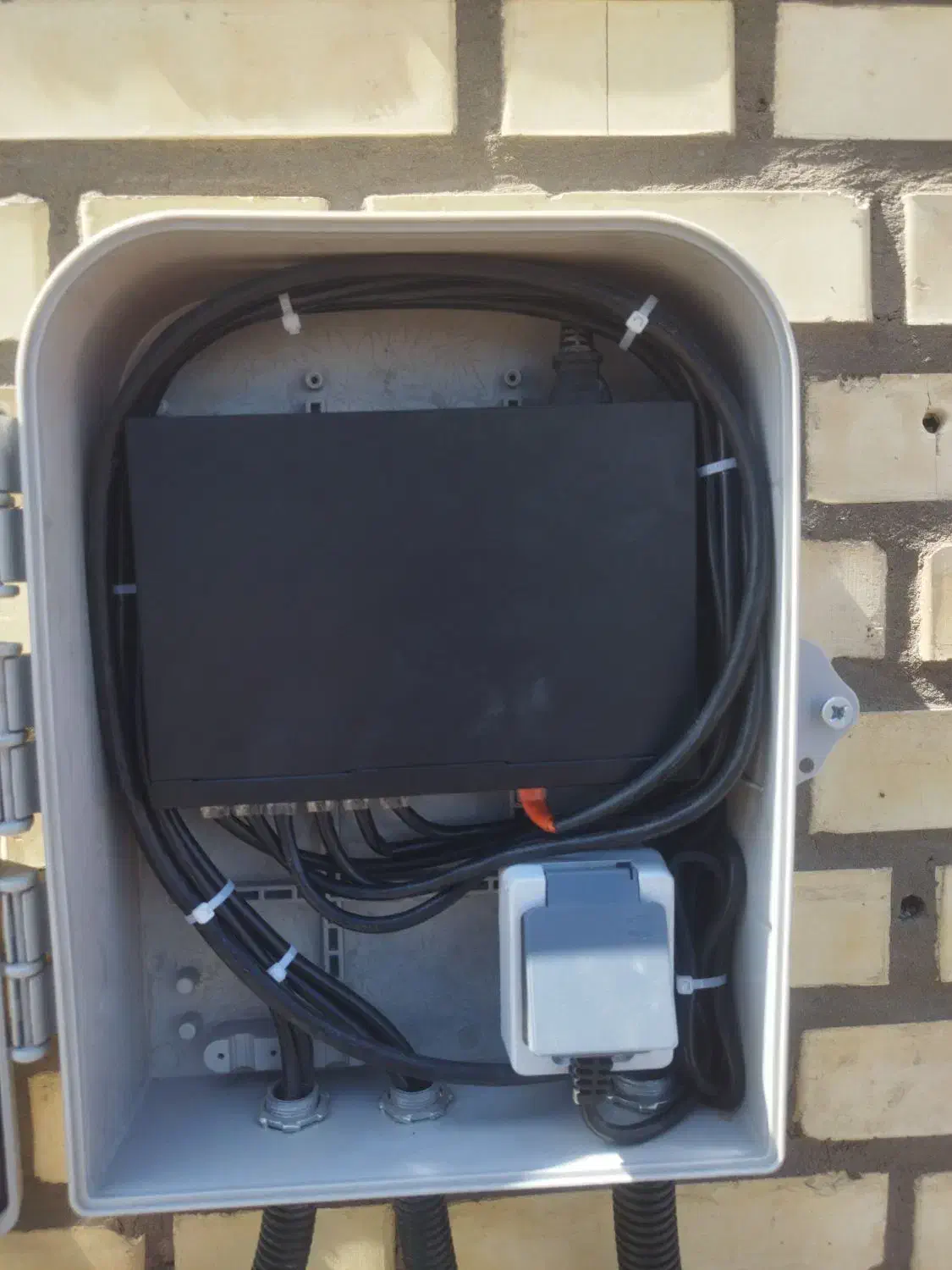 دوربین مداربسته تحت شبکه|دوربین مداربسته|قم, حنیف نژاد|دیوار