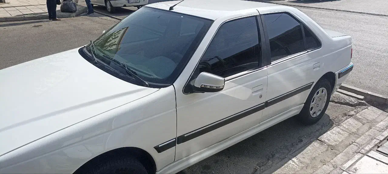 پژو پارس سال مدل 1400 سفید درحد|خودرو سواری و وانت|کرج, شهرک بنفشه|دیوار