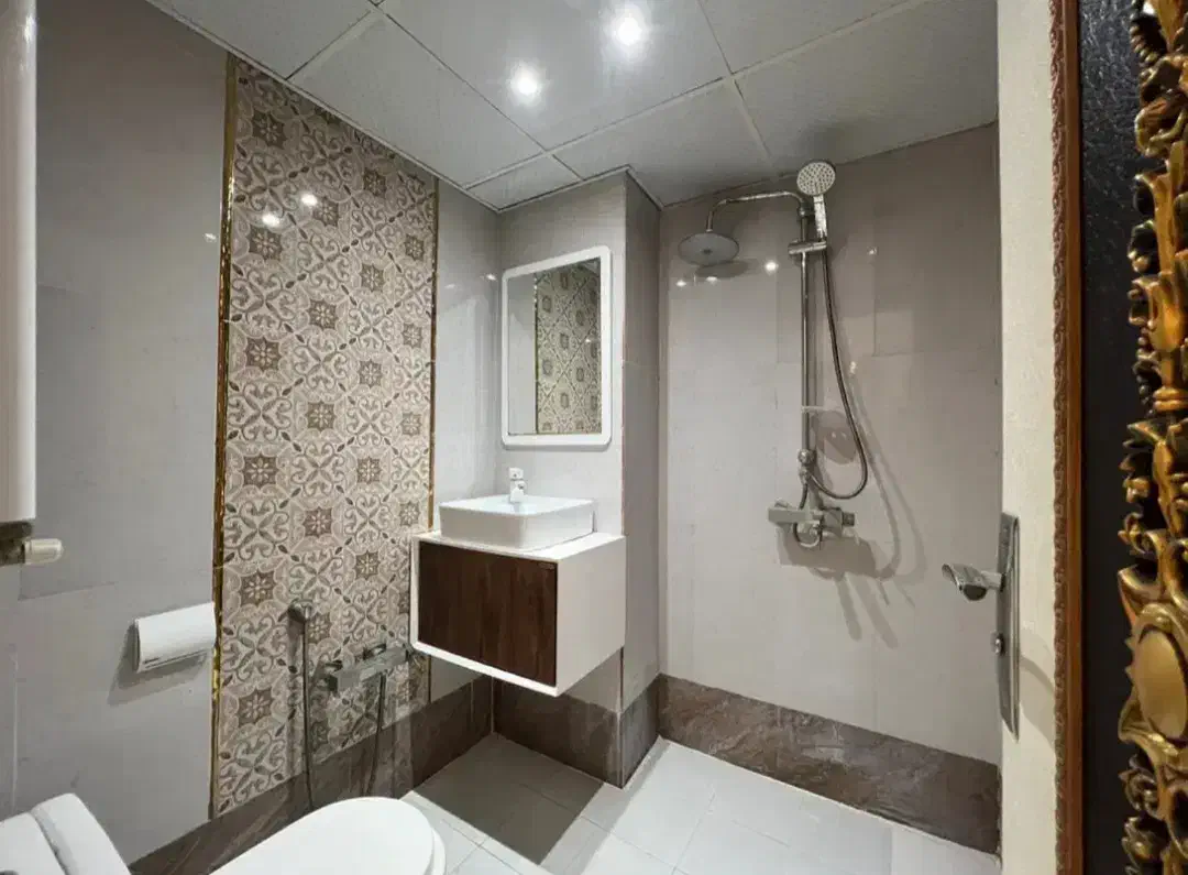 ۱۰۰ متری بهترین لوکیشن معلم|اجارهٔ آپارتمان|رشت, معلم|دیوار