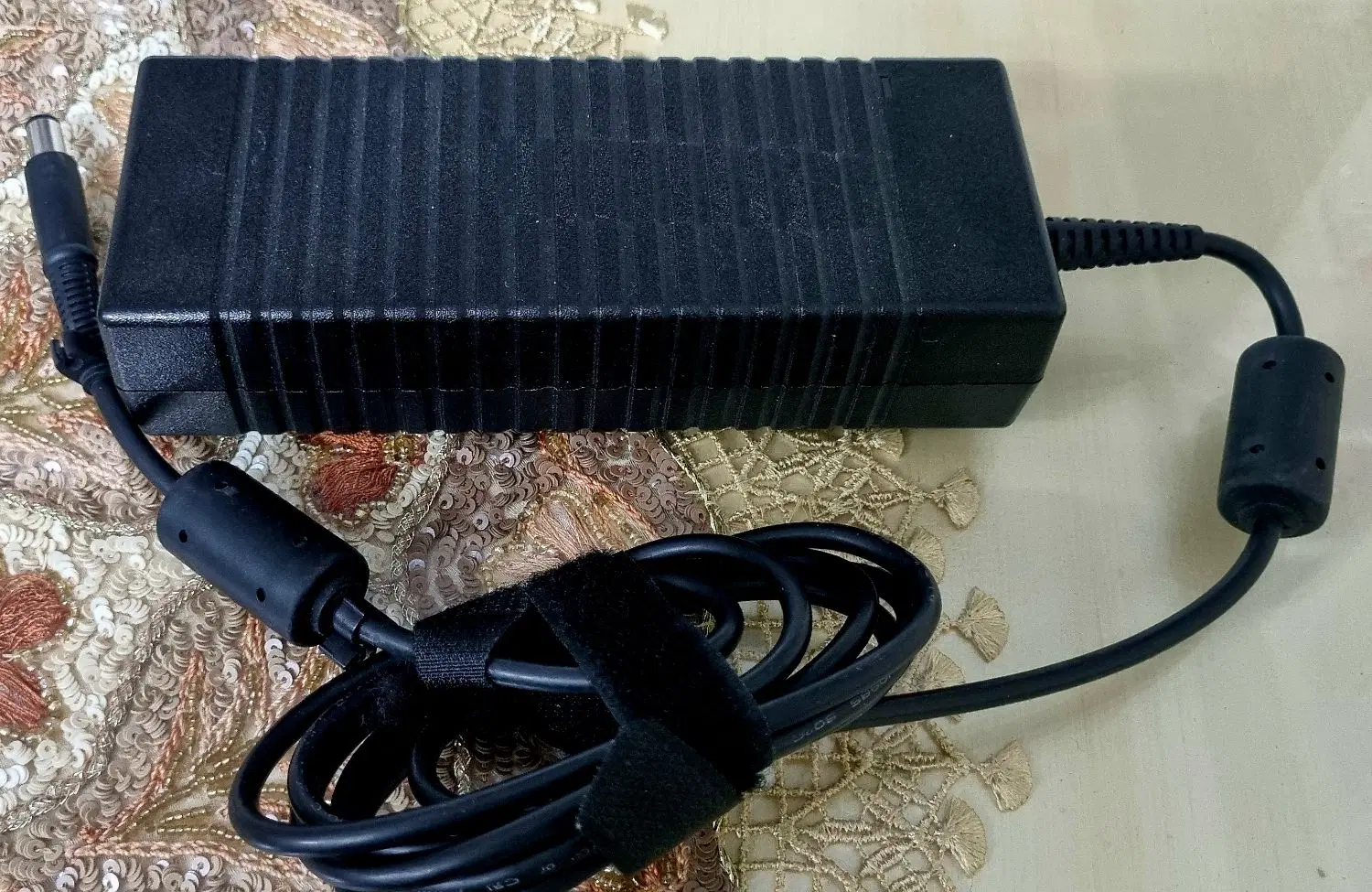 آداپتور شارژر لپ تاپ hp اصل|قطعات و لوازم جانبی رایانه|تهران, شهرری|دیوار