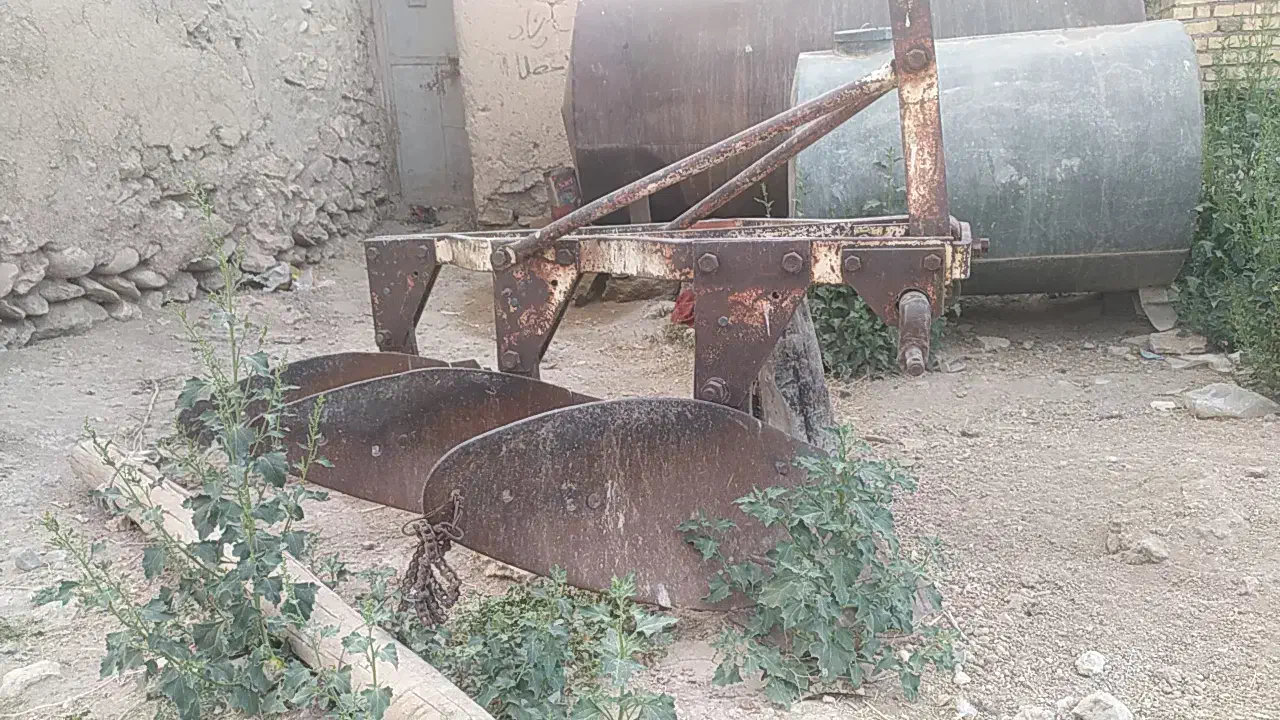 گاوآهن کارکرده به قیمت اوراق|ماشین‌آلات صنعتی|تکاب, |دیوار