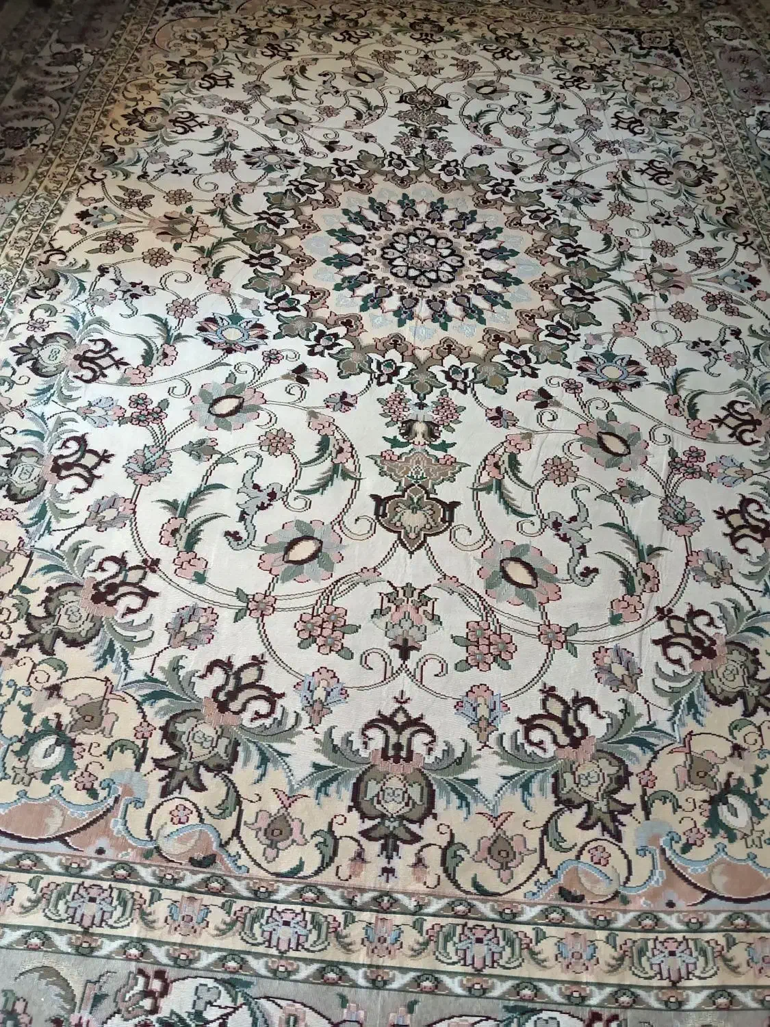 خواهان روفرشی|روفرشی|مراغه, |دیوار