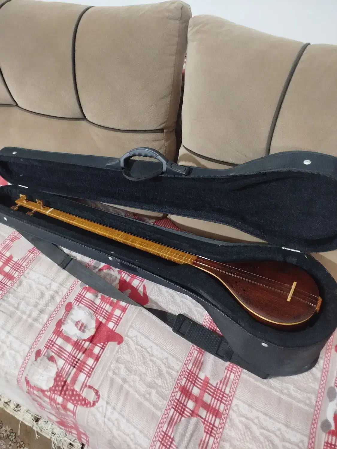 سه تار  مهراستاد مهدی مفاخری|سازهای سنتی|گرگان, |دیوار