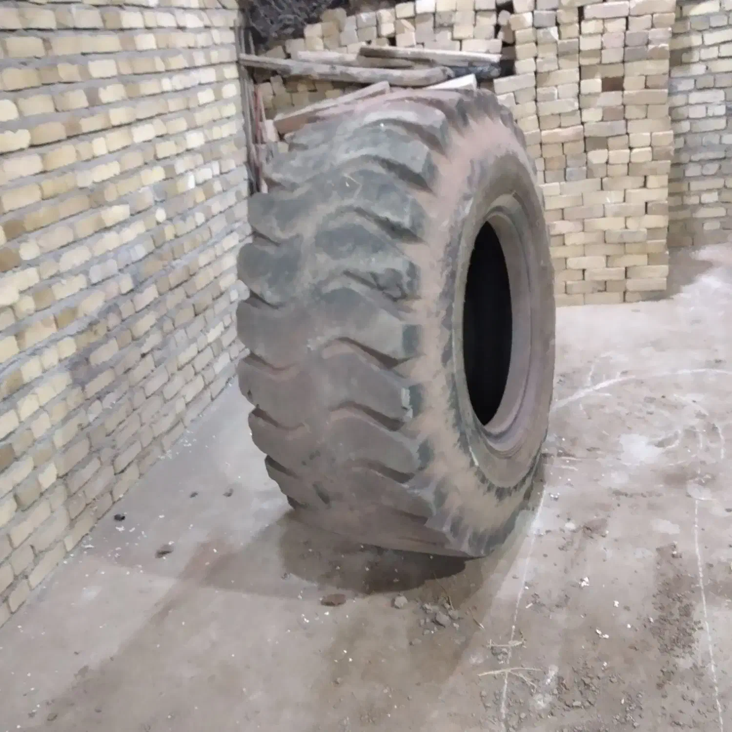 لاستیک لودر ۹۰|خودرو سنگین|خرمآباد, |دیوار