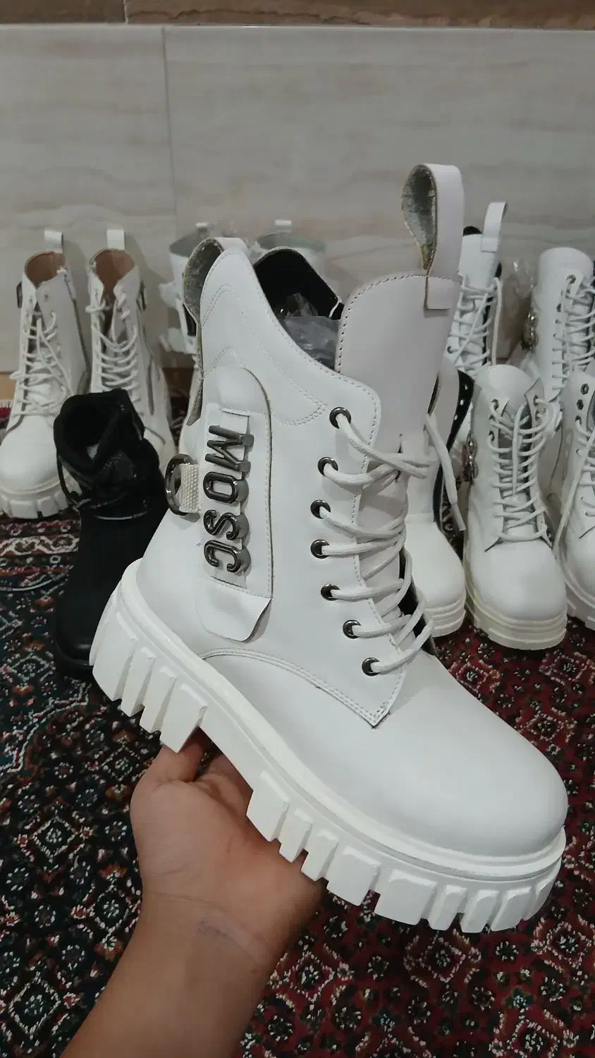 کفش پوتین|کیف، کفش، کمربند|بانه, |دیوار