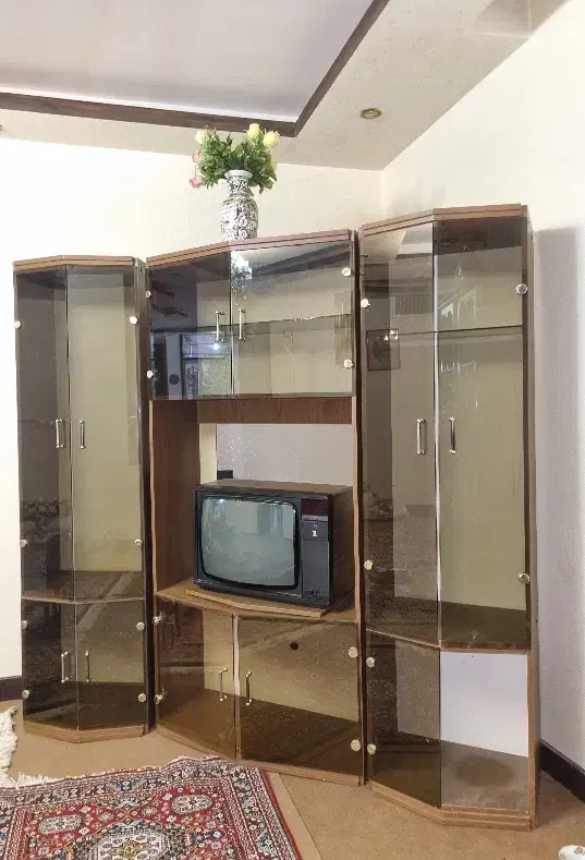 ویترین -تلویزیونی|بوفه، ویترین، کنسول|شاهین‌شهر, مخابرات (شهید بهشتی)|دیوار