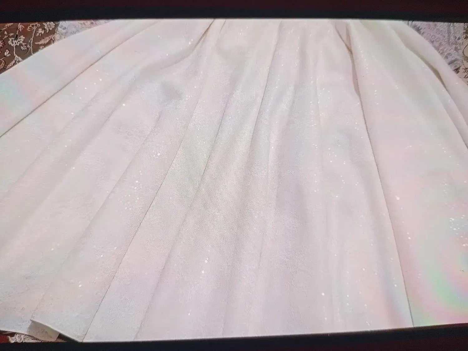 دامن لباس عروس|لباس|نیشابور, فردوسی جنوبی|دیوار