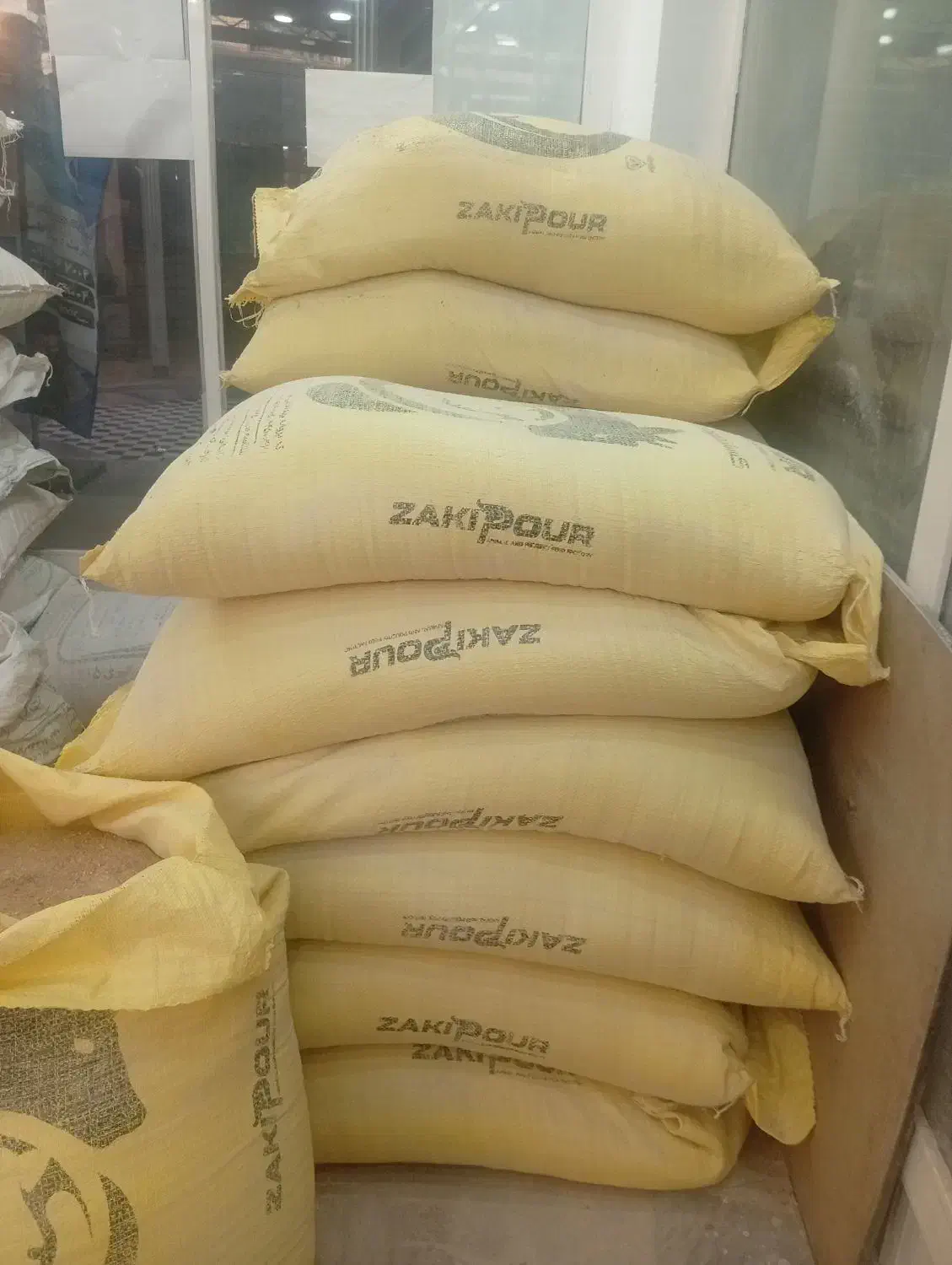 فروش کنسانتره درجه یک|لوازم جانبی حیوانات|الیگودرز, |دیوار