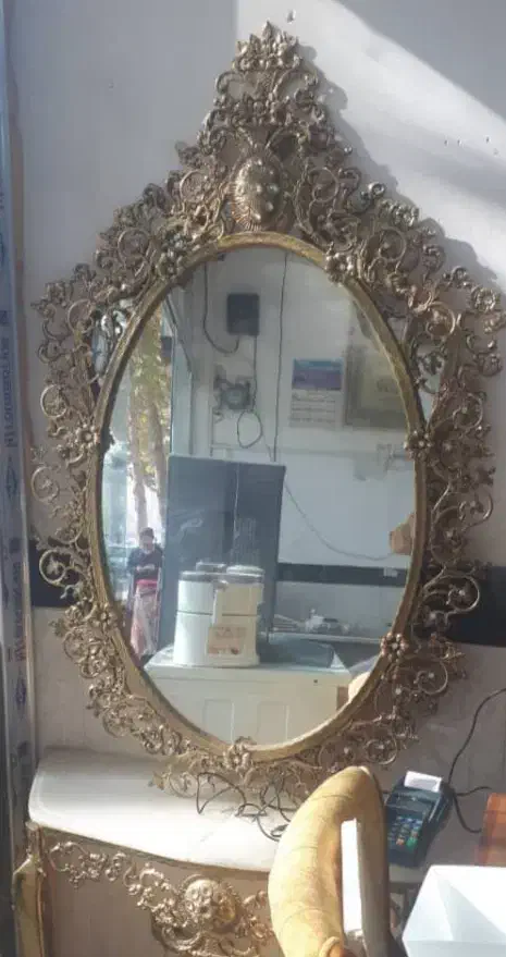 آینه  و کنسول دست دوم ....بدون آیینه و شمعدان|بوفه، ویترین، کنسول|مهاباد (آذربایجان غربی), |دیوار